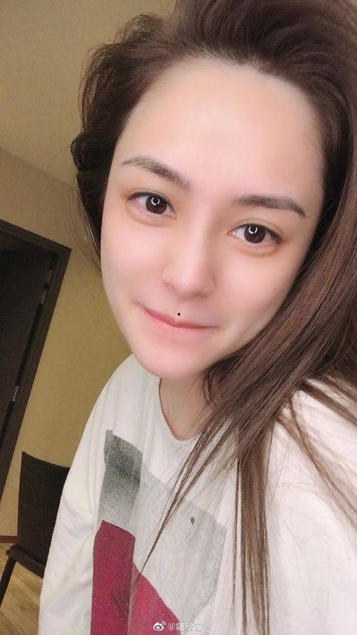 阿娇发照片,展现清新魅力