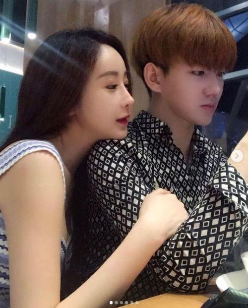 老公有网红照片,揭秘老公的网红魅力瞬间